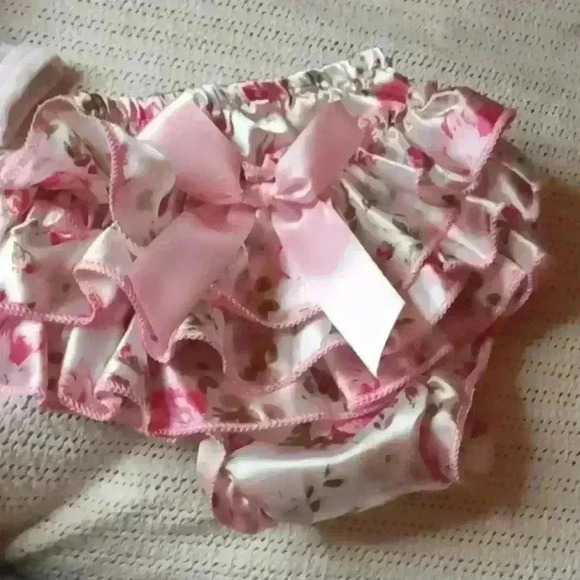 BIG BUNDLE!!!! 0-6m bundle cute stuff all pink - Picture 2 of 16